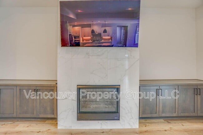 Building Photo - 15103 NE 98th Cir