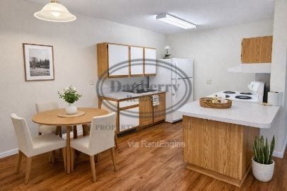 Building Photo - 1728 W Market St