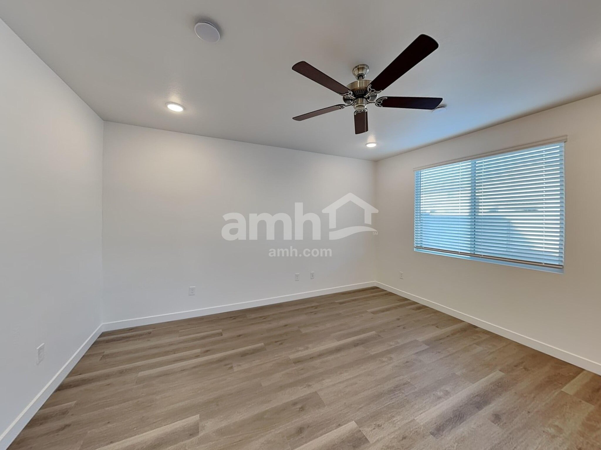 Building Photo - 12532 W Flynn Ln