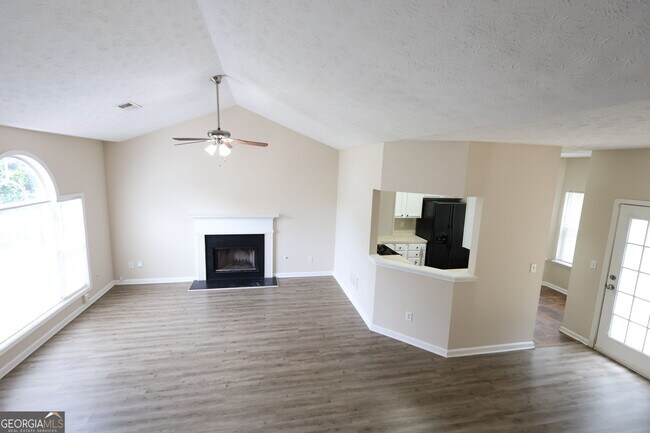 Building Photo - 3044 Lake Park Trail
