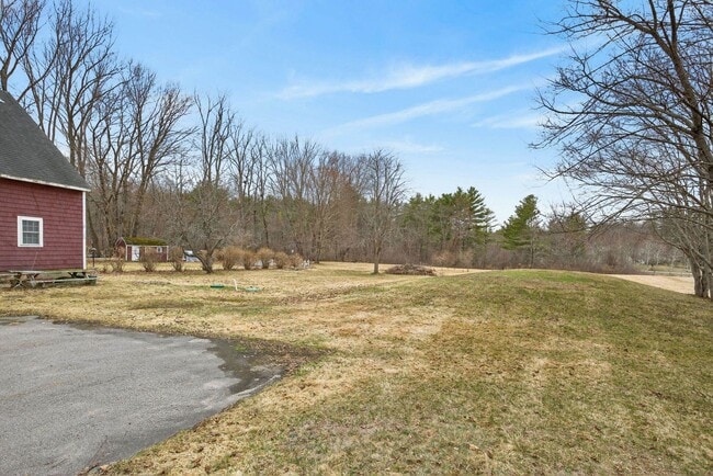 Building Photo - 178 Exeter Rd