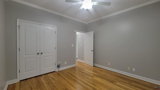 Building Photo - 203 Duke Ln