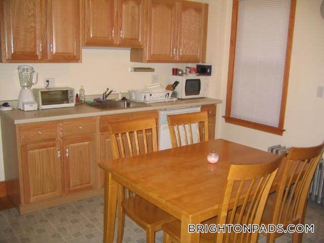 Building Photo - 12 Montcalm Ave