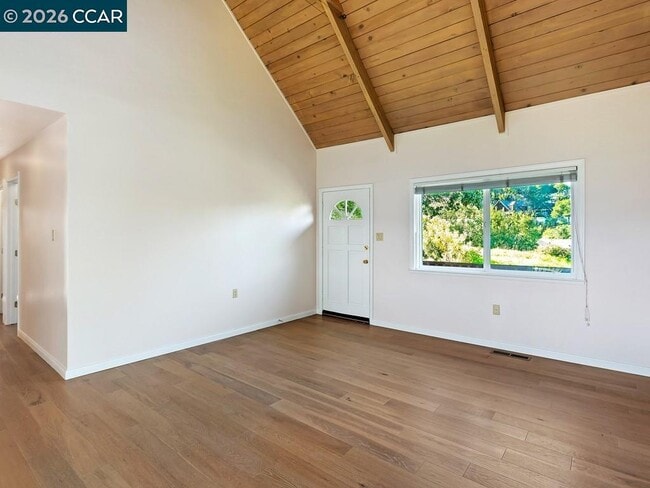 Building Photo - 99 Longridge Rd