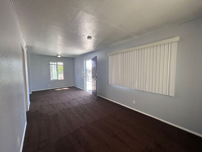 Building Photo - 1434 W 145th St