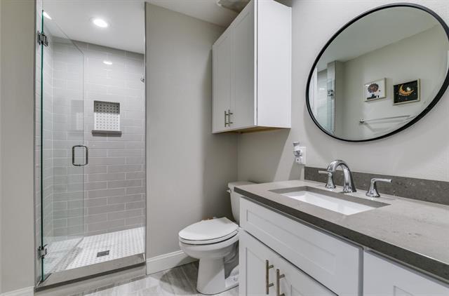 Building Photo - 8349 Londonderry Ln