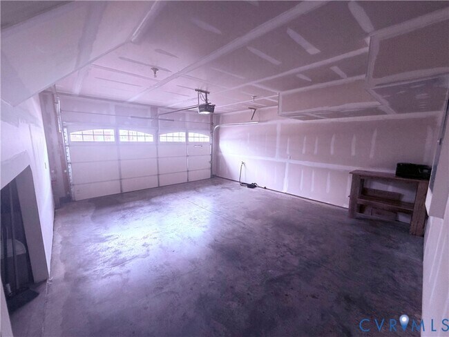 Building Photo - 11443 Hayloft Ln