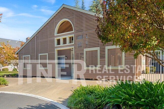 Building Photo - 11150 Trinity River Dr