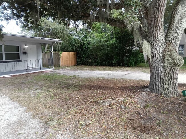 Building Photo - Martha Drive Triplex (3)