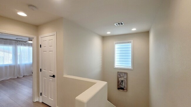 Building Photo - 8360 Creek Canyon Ave