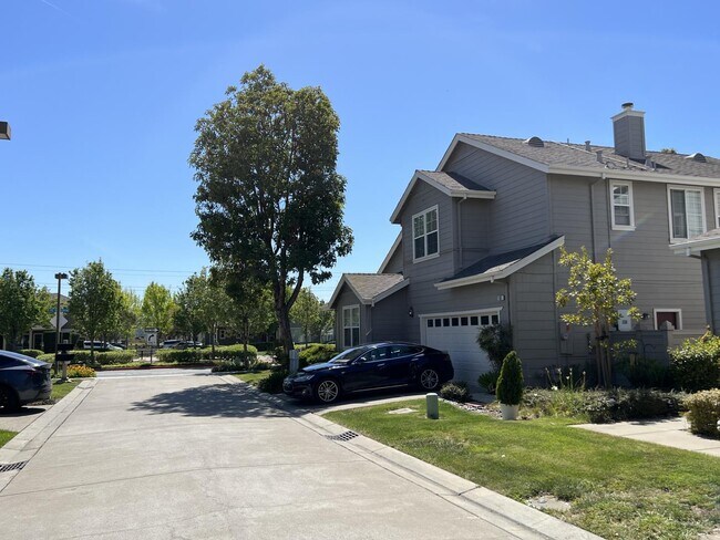 Building Photo - 603 Rockingham Ln