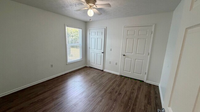 Building Photo - 9127 Laird St