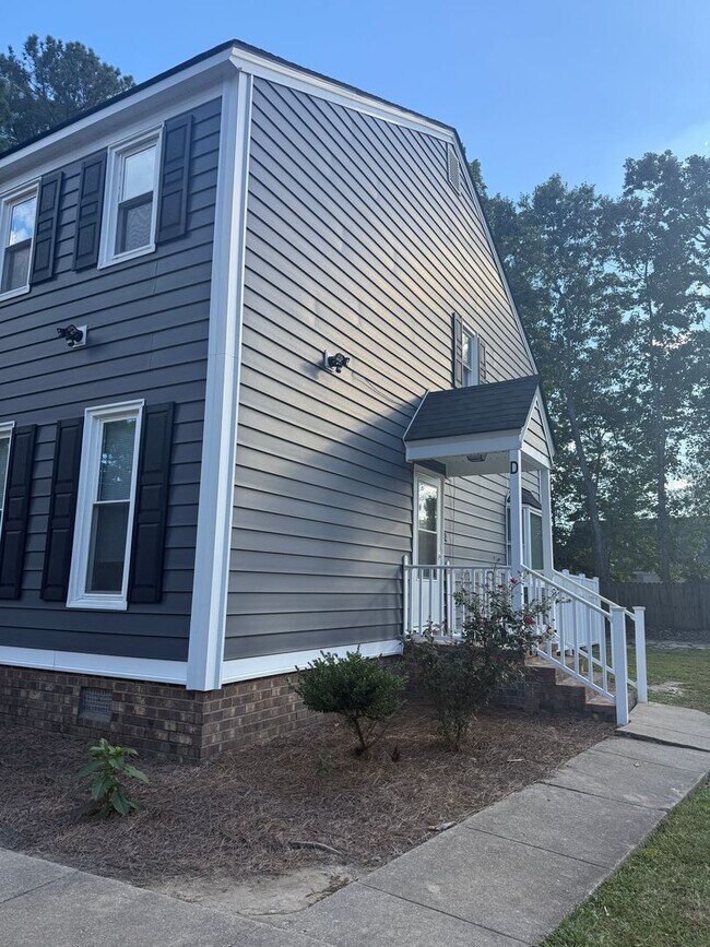 Building Photo - 3323-D Christopher Drive