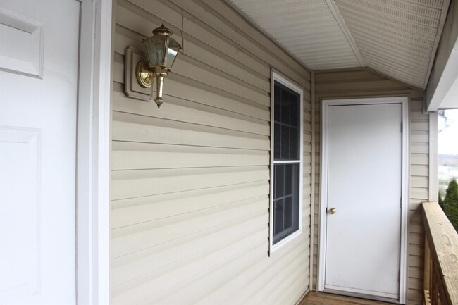 Building Photo - 2453 Mosby Ct