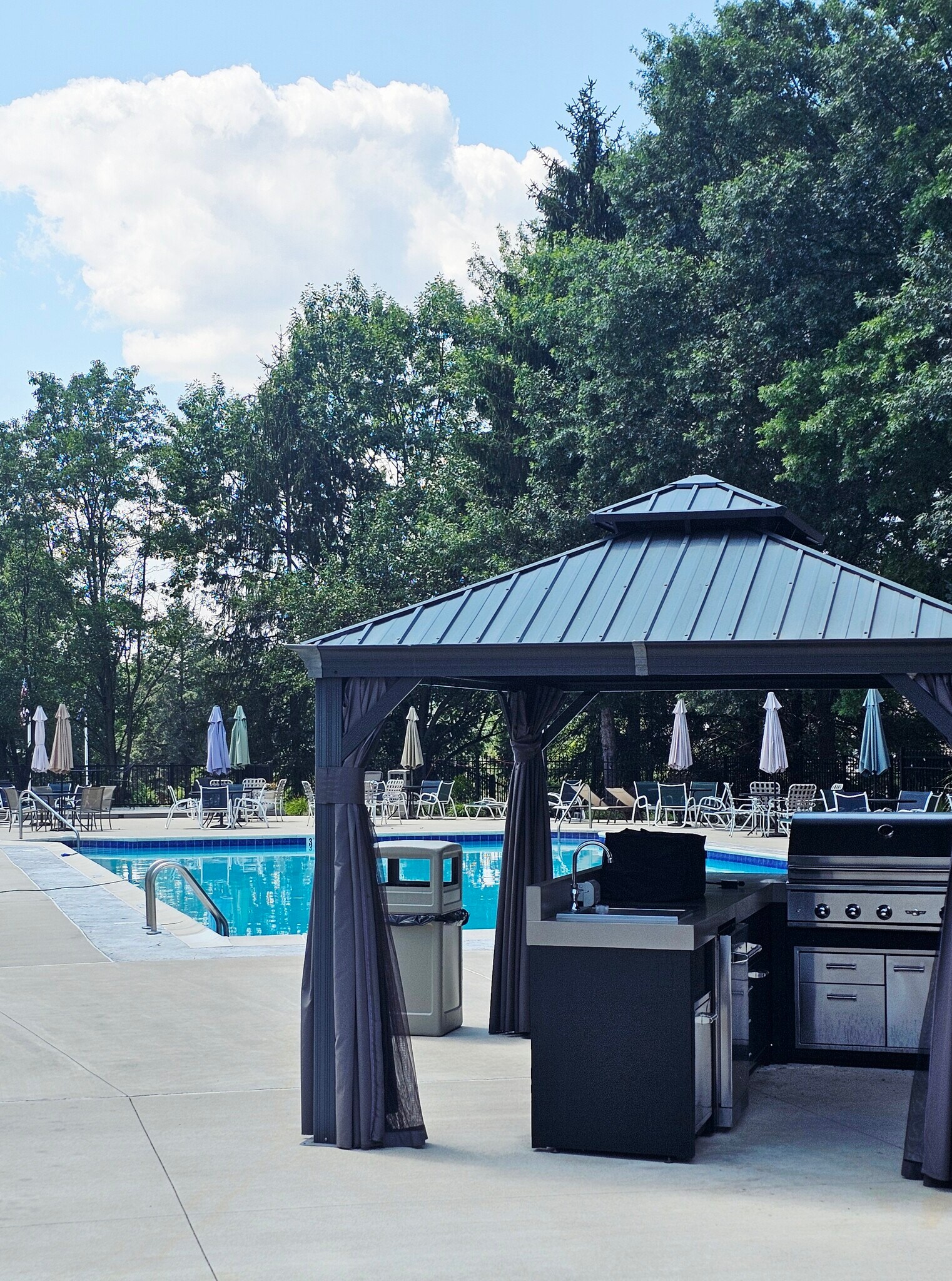 Building Photo - 1990 Mattis St