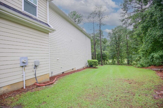 Building Photo - Charming 3 bed, 2.5 bath home with bonus t...