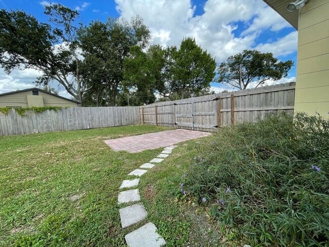 Building Photo - 1918 E Main St