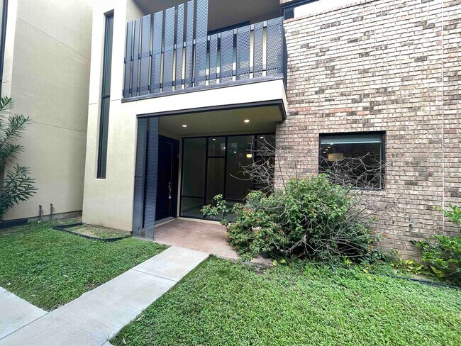 Primary Photo - 409 Shiloh Dr