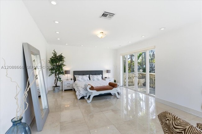 Building Photo - 1249 Biscaya Dr