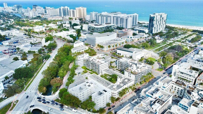 Building Photo - 435 21st St