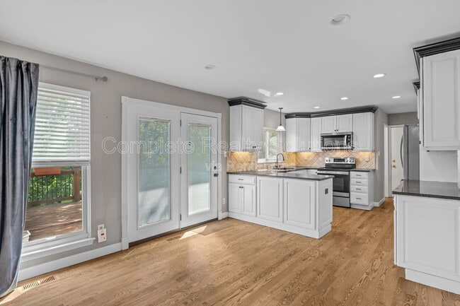 Building Photo - 16610 Green Needle Ct