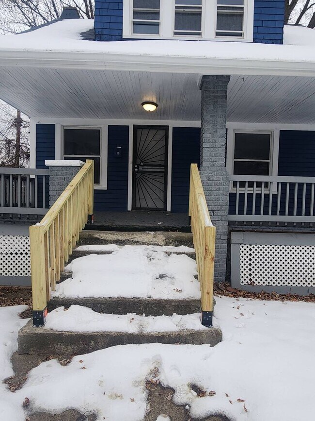 Building Photo - Charming 3-Bedroom Property in Prime Location