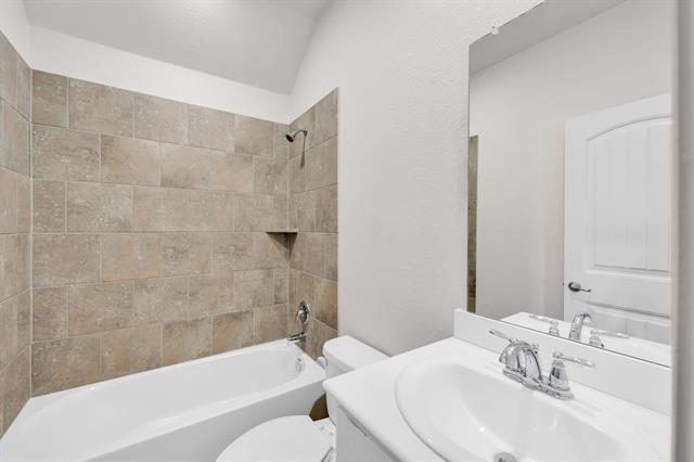 Building Photo - 2249 Barx Dr