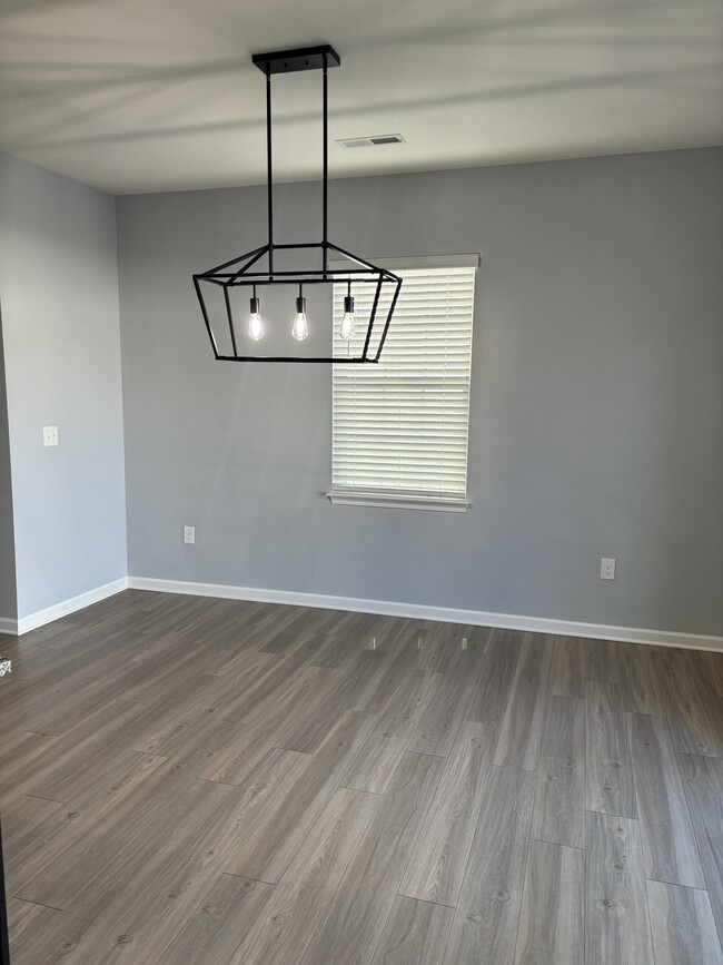 Building Photo - 145 Relict Dr