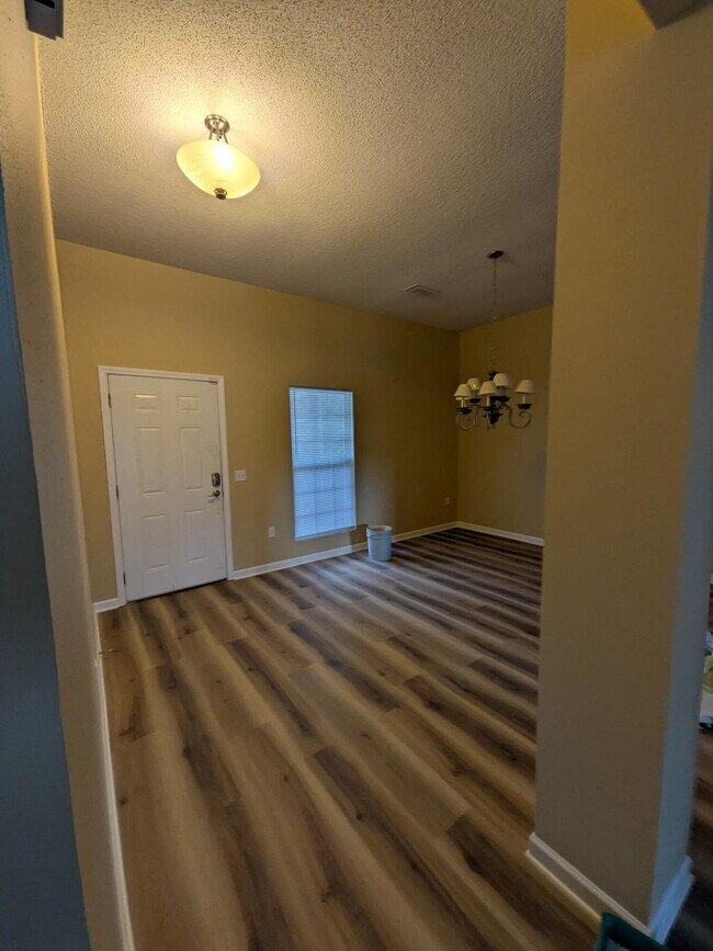 Building Photo - 5211 Moore Loop