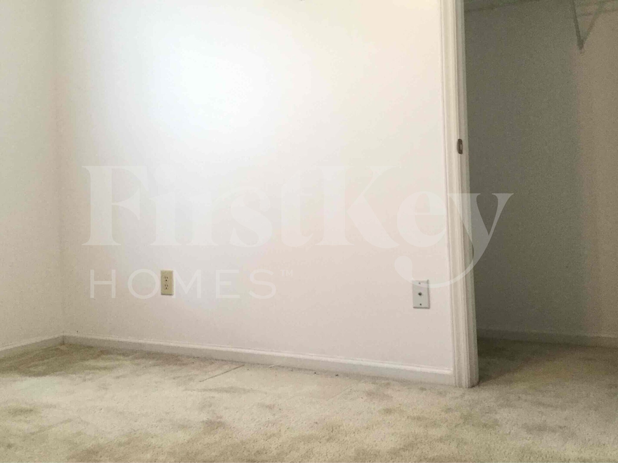 Building Photo - 8102 Kingston Dr