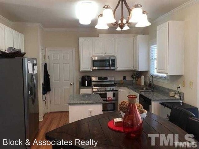 Building Photo - 4 br, 2.5 bath House - 14 Aman Court