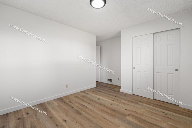 Building Photo - 344-03