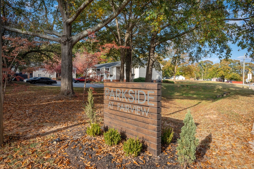 Building Photo - Parkside at Fairview