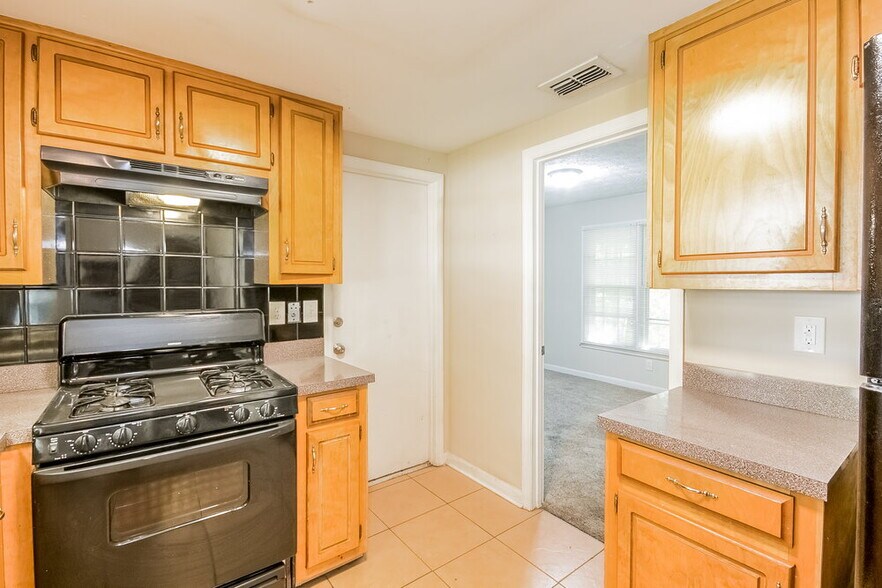 Building Photo - 4629 Dogwood Farms Dr