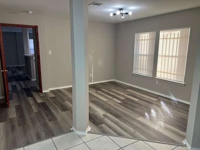 Building Photo - 6319 Sunlit Orchard Dr