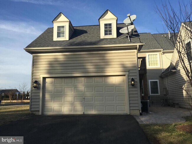 Building Photo - 41815 Bristow Manor Dr