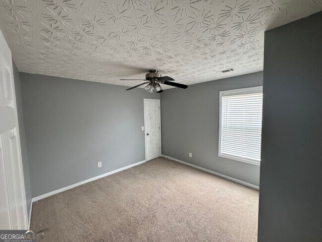 Building Photo - 104 Jameston Dr