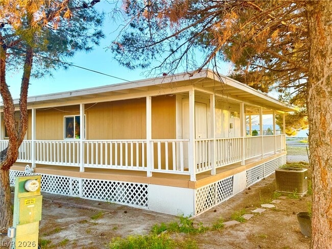 Building Photo - 1480 W Irons St