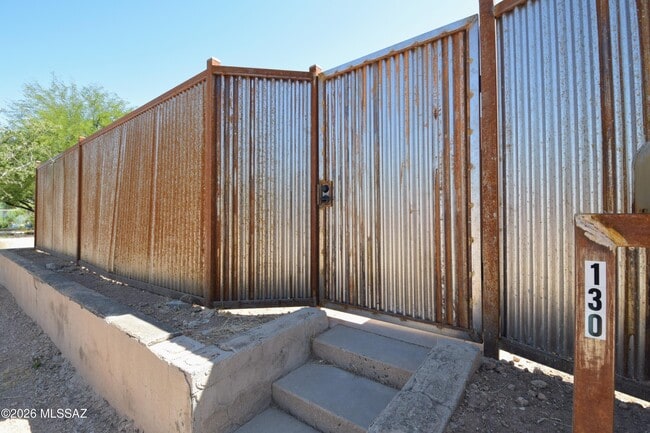 Building Photo - 130 N Cherry Ave