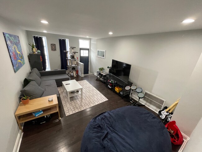 Building Photo - 1927 Guilford Ave