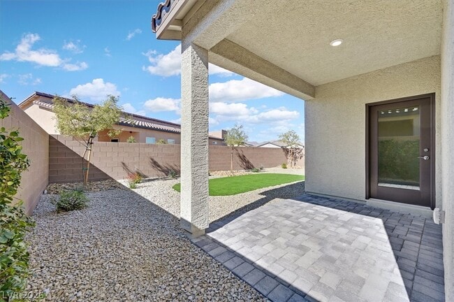 Building Photo - 7451 Mason Springs Ave
