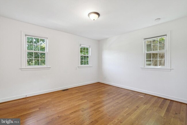 Building Photo - 3910 Yuma St NW