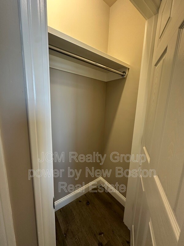 Building Photo - 191 N Common St