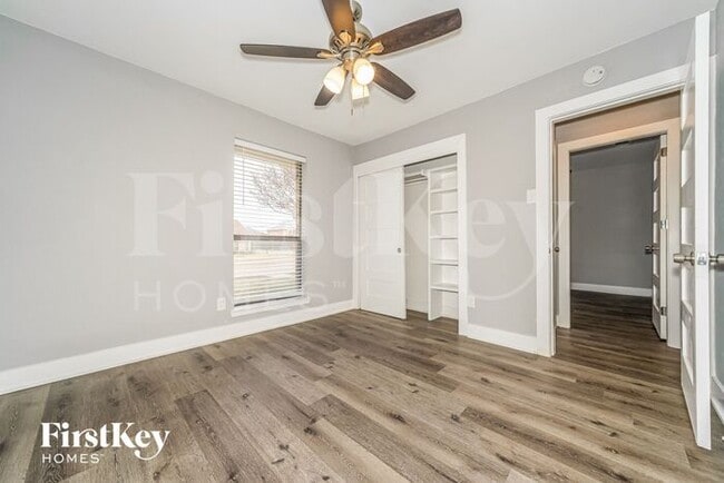 Building Photo - 2626 Fallcreek Dr