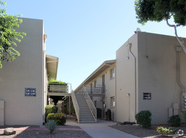 The Aberdeen - 815 N Hayden Rd Scottsdale AZ 85257 | Apartment Finder