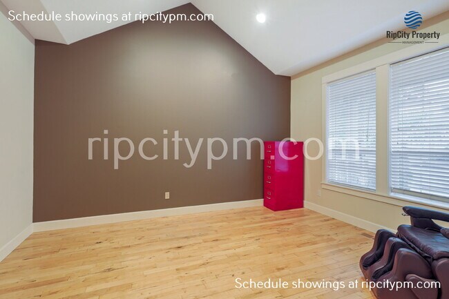 Building Photo - 22314 SW Mandan Dr