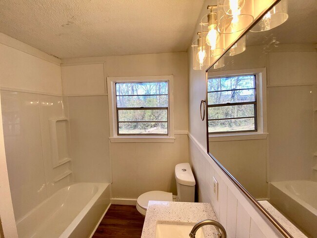 Building Photo - Nice 3 Bed home In Pearl!