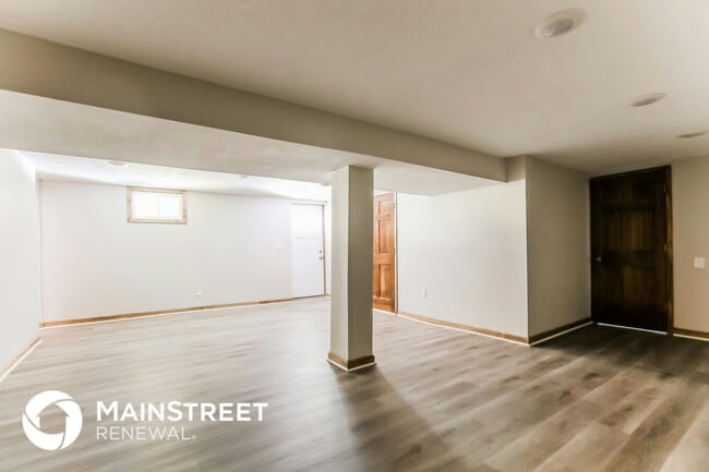 Building Photo - 2804 N 109th St