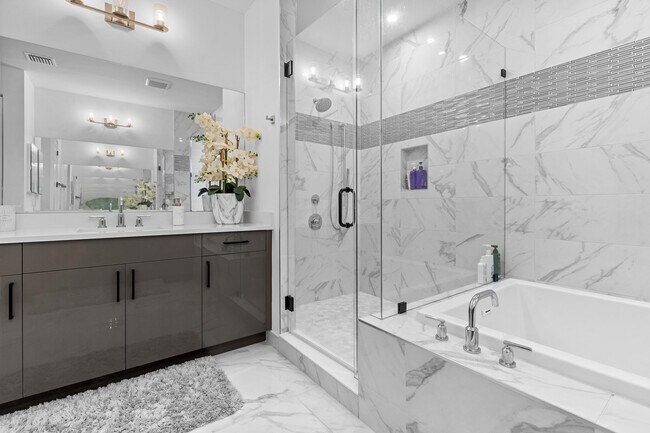 Building Photo - 12470 Solana Bay Cir