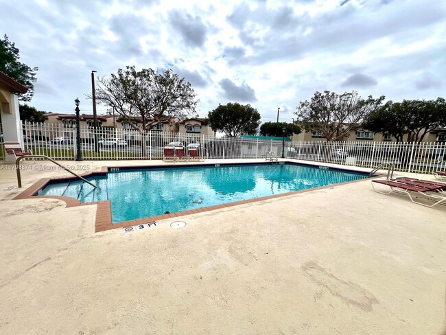 Building Photo - 15711 SW 137th Ave